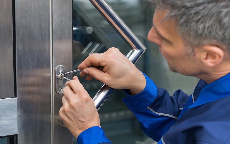  ouverture porte d'entrée Nanterre